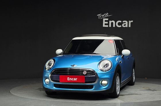 Mini Cooper 5Door Mid 3rd — пробег 135 269 км — фото 3 из 5