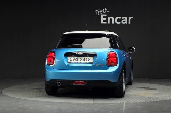 Mini Cooper 5Door Mid 3rd — пробег 135 269 км — фото 4 из 5