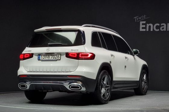 Mercedes-Benz GLB-Class GLB250 4MATIC — пробег 46 738 км — фото 2 из 5