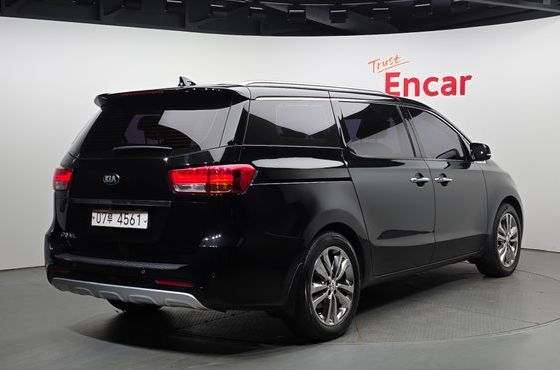 Kia Carnival 9-seater Prestige — пробег 106 465 км — фото 2 из 5