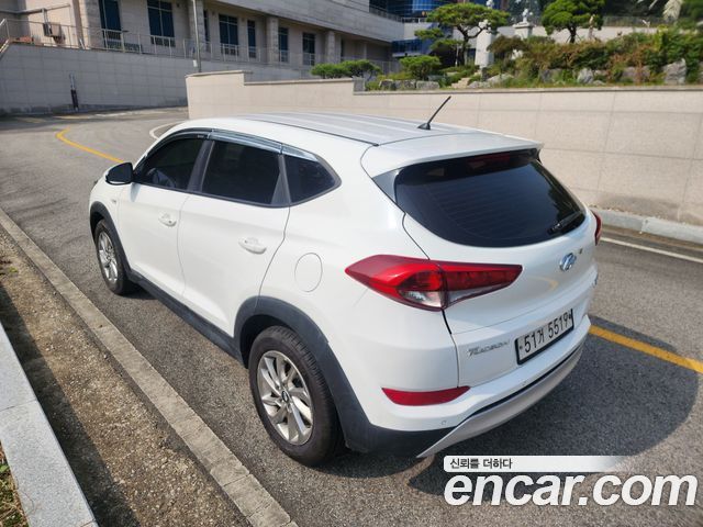 Hyundai Tucson Diesel 2.0 2WD Style — пробег 189 325 км — фото 5 из 5