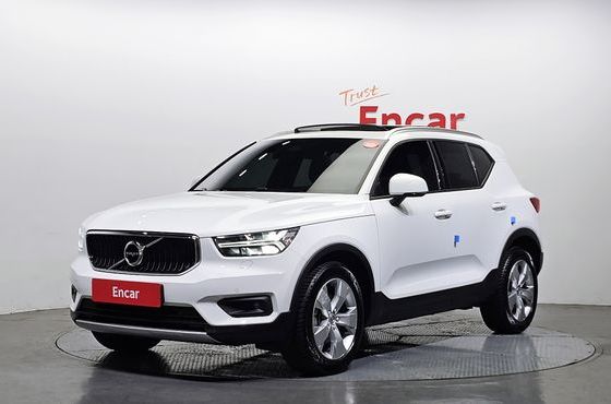 Volvo XC40 B4 Momentum — пробег 80 968 км — фото 1 из 5