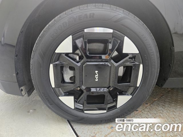Kia Carnival 9-Seater Noblesse — пробег 35 000 км — фото 5 из 5