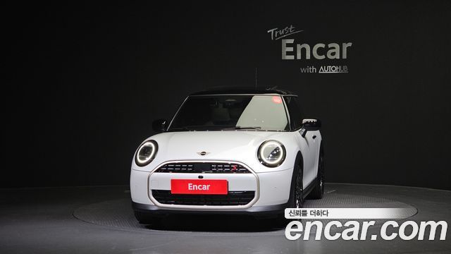Mini Cooper Favoured — пробег 2 963 км — фото 3 из 5