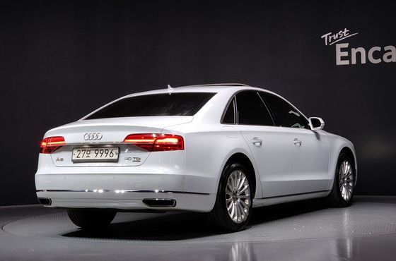 Audi A8 50 TDI Quattro D4 — пробег 178 529 км — фото 2 из 5