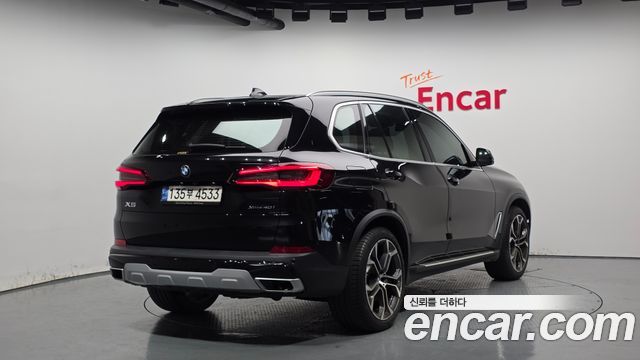 BMW X5 xDrive 40i xLine — пробег 22 211 км — фото 2 из 5