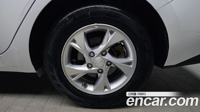 Hyundai AVANTE 1.6 Smart — пробег 130 679 км — фото 5 из 5