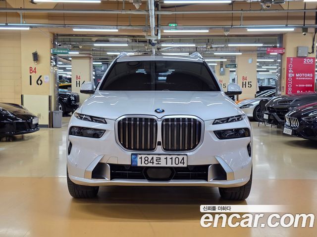 BMW X7 xDrive 40i Design Pure Excellence 6-Seater — пробег 29 550 км — фото 3 из 5