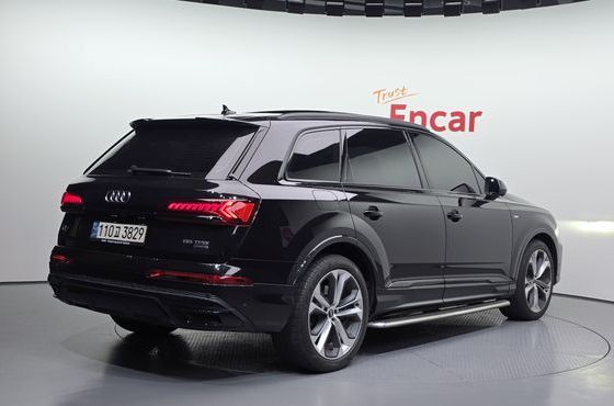 Audi Q7 55 TFSI Quattro Premium — пробег 58 871 км — фото 2 из 5