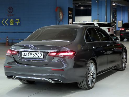 Mercedes-Benz E-Class E350 4MATIC AMG Line Edition — пробег 59 000 км — фото 2 из 5