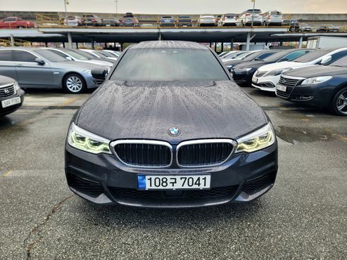BMW 5-Series 530i M Sport Package — пробег 188 136 км — фото 1 из 5