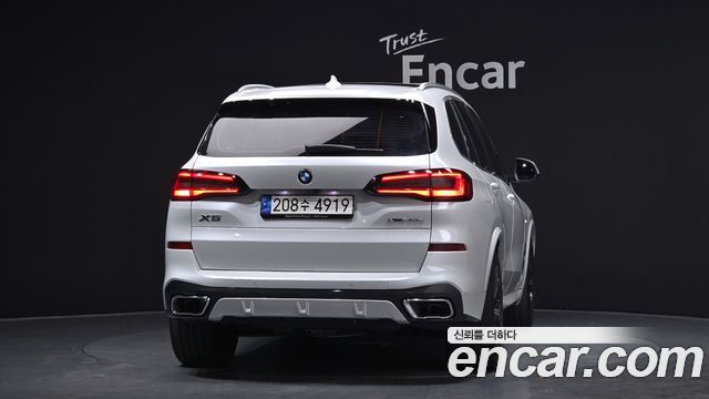 BMW X5 xDrive 30d M Sport — пробег 48 065 км — фото 4 из 5