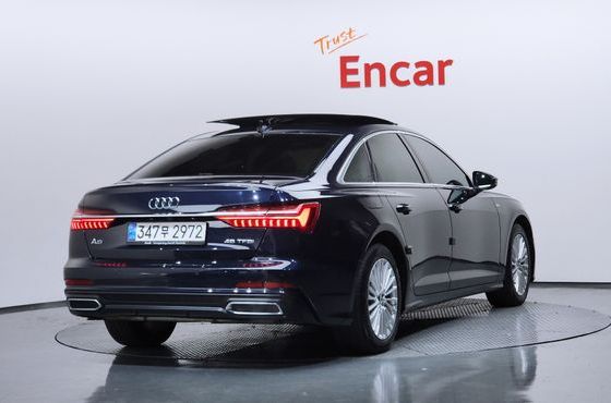 Audi A6 45 TFSI Premium — пробег 127 786 км — фото 2 из 5