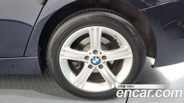 BMW 3-Series 320d xDrive — пробег 70 736 км — фото 5 из 5