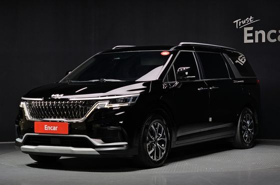 Kia Carnival 11-Seater Prestige — пробег 77 190 км — фото 1 из 5