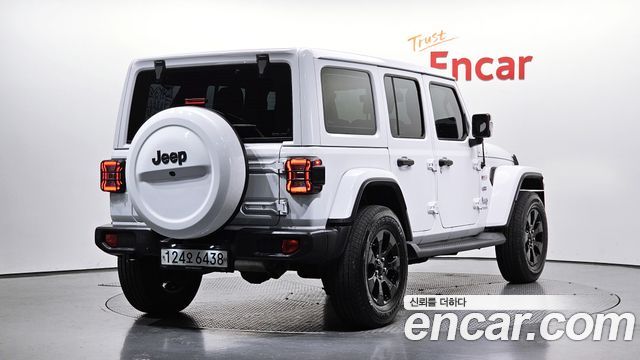 Jeep Wrangler 2.0 Overland 4Door — пробег 91 564 км — фото 2 из 5