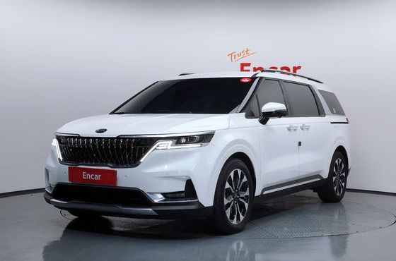 Kia Carnival 9-Seater Signature — пробег 93 125 км — фото 1 из 5