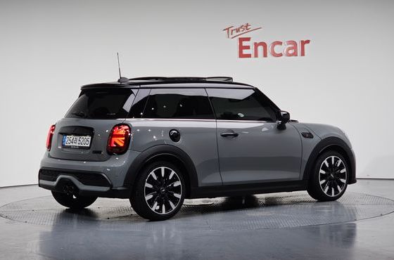 Mini Cooper Classic Third Generation — пробег 23 850 км — фото 2 из 5