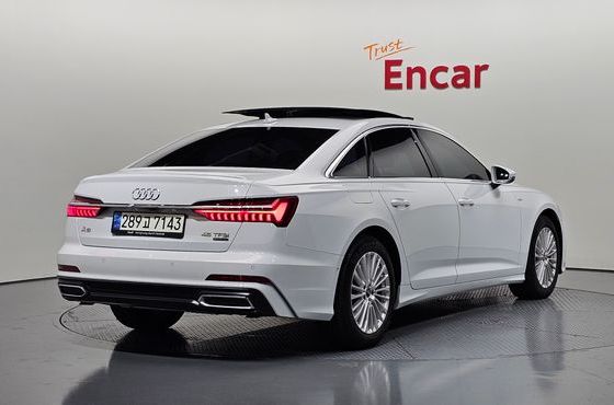 Audi A6 45 TFSI Quattro Premium — пробег 49 835 км — фото 2 из 5