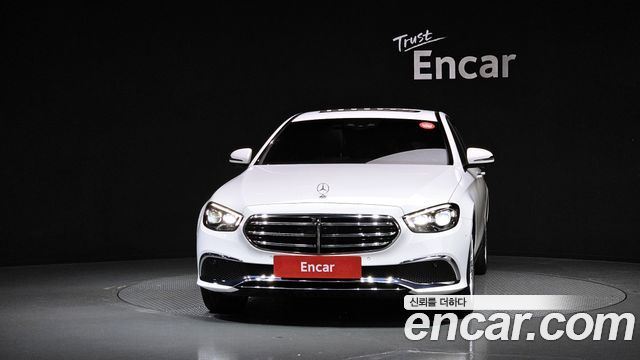 Mercedes-Benz E-Class E220d 4MATIC Exclusive — пробег 80 076 км — фото 3 из 5