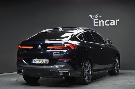 BMW X6 xDrive40i M Sport — пробег 29 778 км — фото 2 из 5