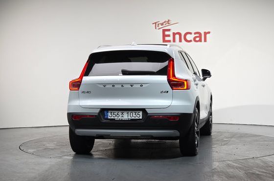 Volvo XC40 B4 Inscription — пробег 53 393 км — фото 4 из 5