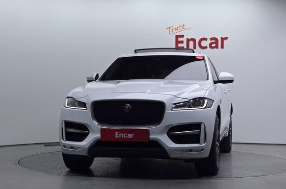 Jaguar F-PACE 20d R-Sport — пробег 124 460 км — фото 3 из 5