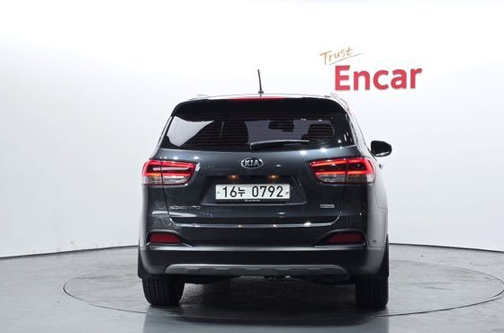 Kia Sorento Diesel 2.0 2WD Prestige — пробег 68 033 км — фото 4 из 5