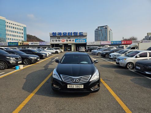Hyundai Grandeur HG240 Luxury — пробег 135 323 км — фото 1 из 5