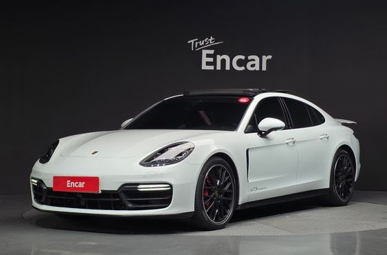 Porsche Panamera 4.0 GTS — пробег 97 272 км — фото 1 из 5