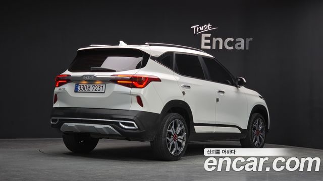 Kia Seltos из Кореи Encar