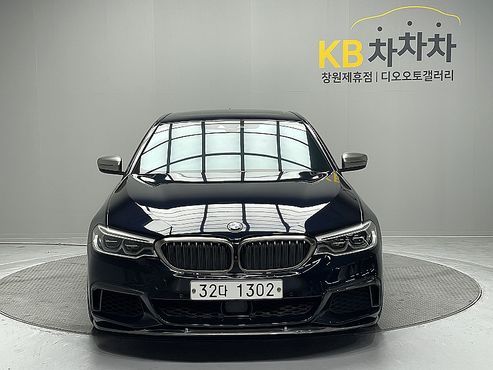 BMW 5-Series M550d xDrive — пробег 106 228 км — фото 3 из 5