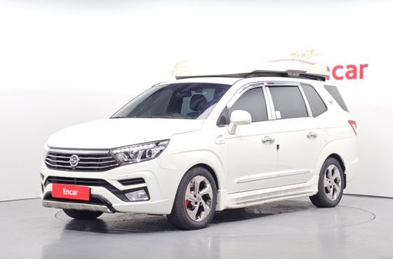 Ssangyong KORANDO 4WD TX 9-seater — пробег 111 252 км — фото 1 из 5