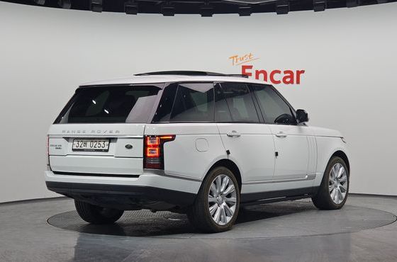 Land Rover Range Rover 4.4 SDV8 Vogue SE DIESEL — пробег 80 455 км — фото 2 из 5