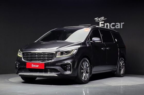 Kia Carnival 7-Seater Limousine VIP — пробег 72 057 км — фото 1 из 5