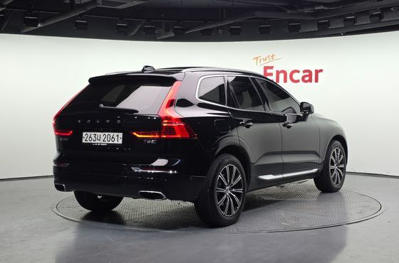 Volvo XC60 T6 Inscription — пробег 88 365 км — фото 2 из 5