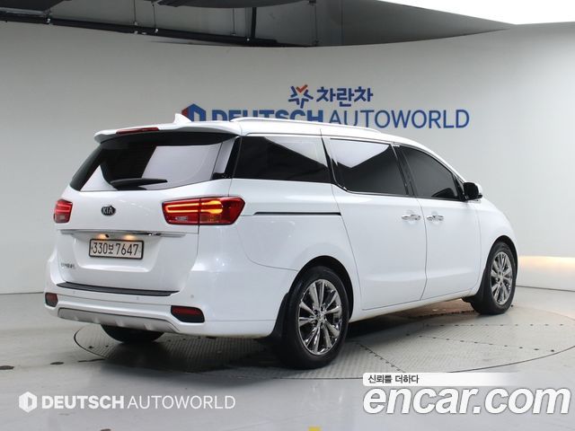 Kia Carnival из Кореи Encar