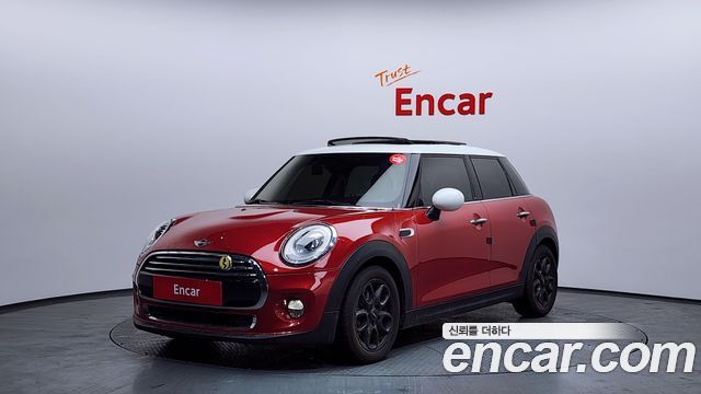 Mini Cooper 5Door HIGH 3rd — пробег 55 357 км — фото 1 из 5