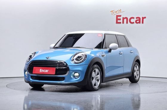 Mini Cooper 5Door Standard 3rd — пробег 67 193 км — фото 1 из 5