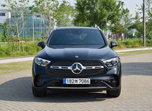 Mercedes-Benz GLC-Class GLC300 4MATIC AMG Line — пробег 25 000 км — фото 3 из 5