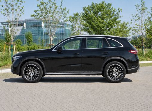 Mercedes-Benz GLC-Class GLC300 4MATIC AMG Line — пробег 25 000 км — фото 5 из 5
