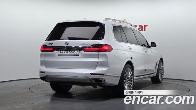 BMW X7 xDrive 30d Design Pure Excellent 6-Seater — пробег 106 464 км — фото 2 из 5
