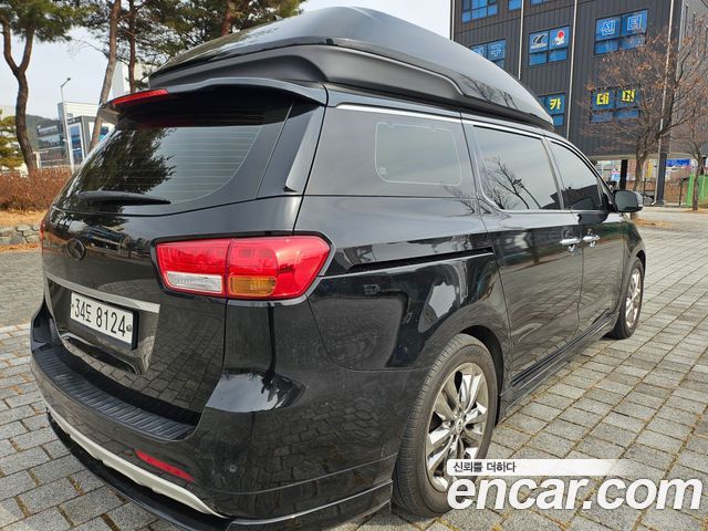 Kia Carnival 9-seater Limousine(Special vehicle) — пробег 318 400 км — фото 5 из 5