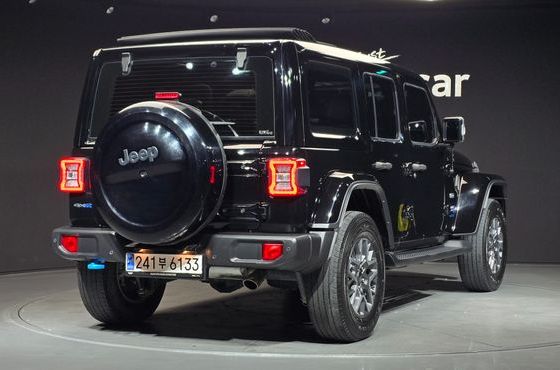 Jeep Wrangler 2.0 Overland Power Top 4Door 4xe — пробег 45 162 км — фото 2 из 5