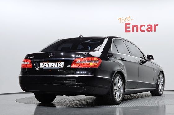 Mercedes-Benz E-Class E200 CGI Avantgarde — пробег 147 397 км — фото 2 из 5