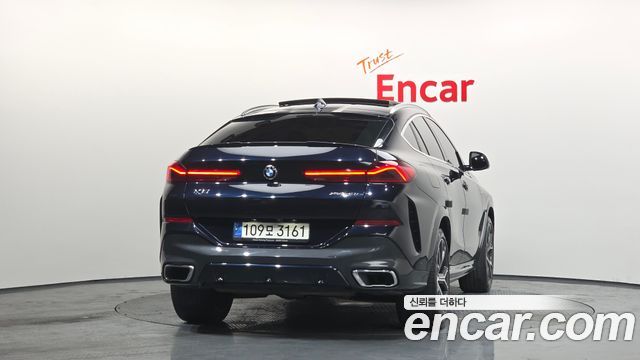 BMW X6 xDrive40i M Sport — пробег 77 183 км — фото 4 из 5