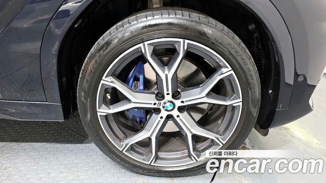 BMW X6 xDrive40i M Sport — пробег 77 183 км — фото 5 из 5