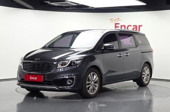 Kia Carnival 9-seater Prestige — пробег 49 292 км — фото 1 из 5