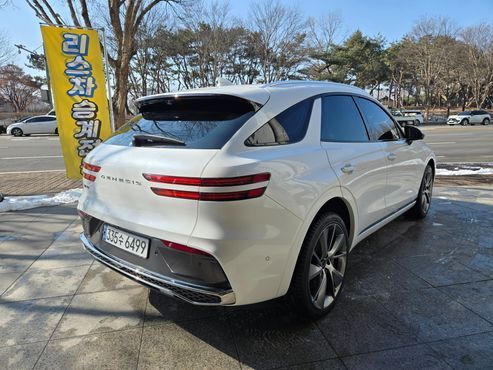 Genesis GV70 2.5T Gasoline 2WD — пробег 21 000 км — фото 2 из 5
