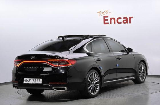 Hyundai Grandeur 3.3 Celebrity — пробег 82 321 км — фото 2 из 5
